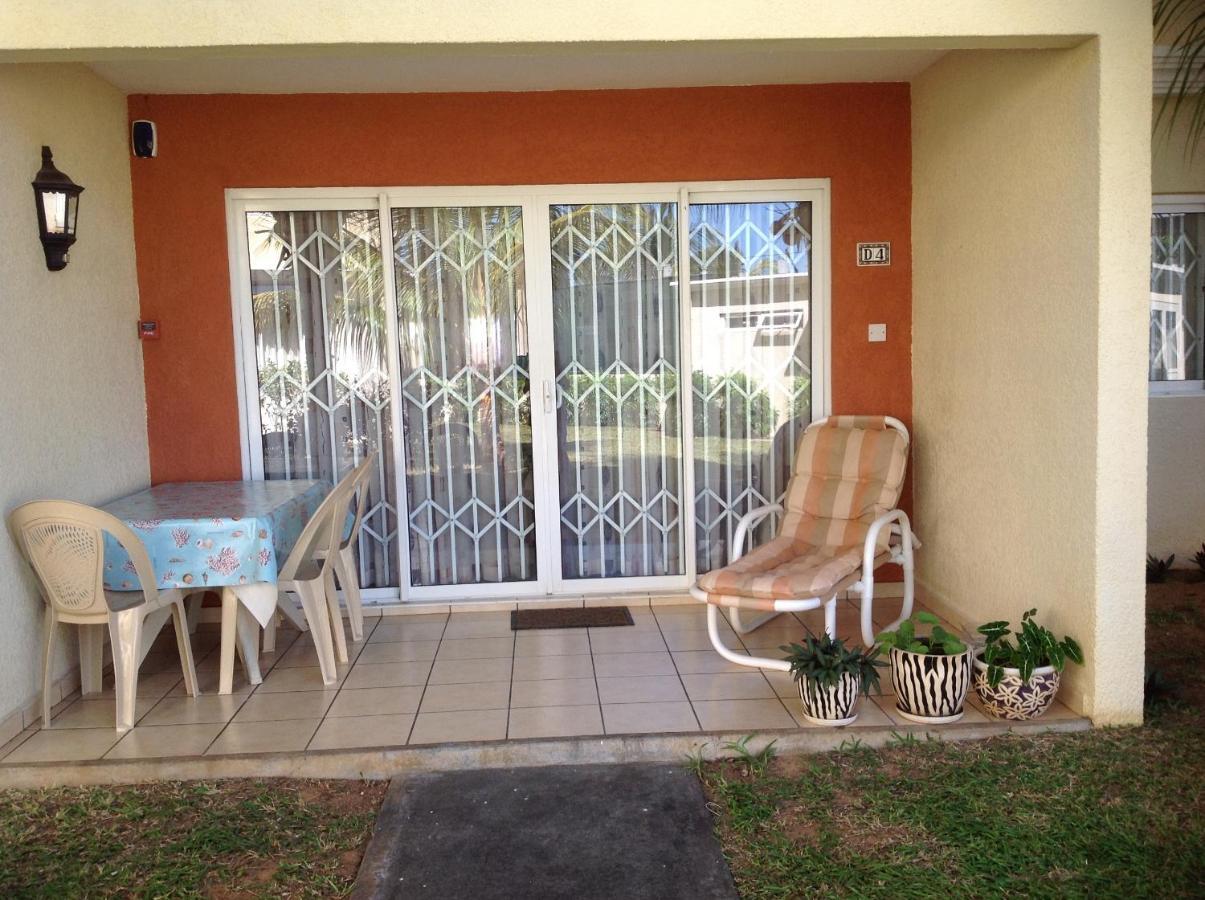 Lovely Apartment In Flic En Flac, Close To The Beach And All Amenities. Bagian luar foto