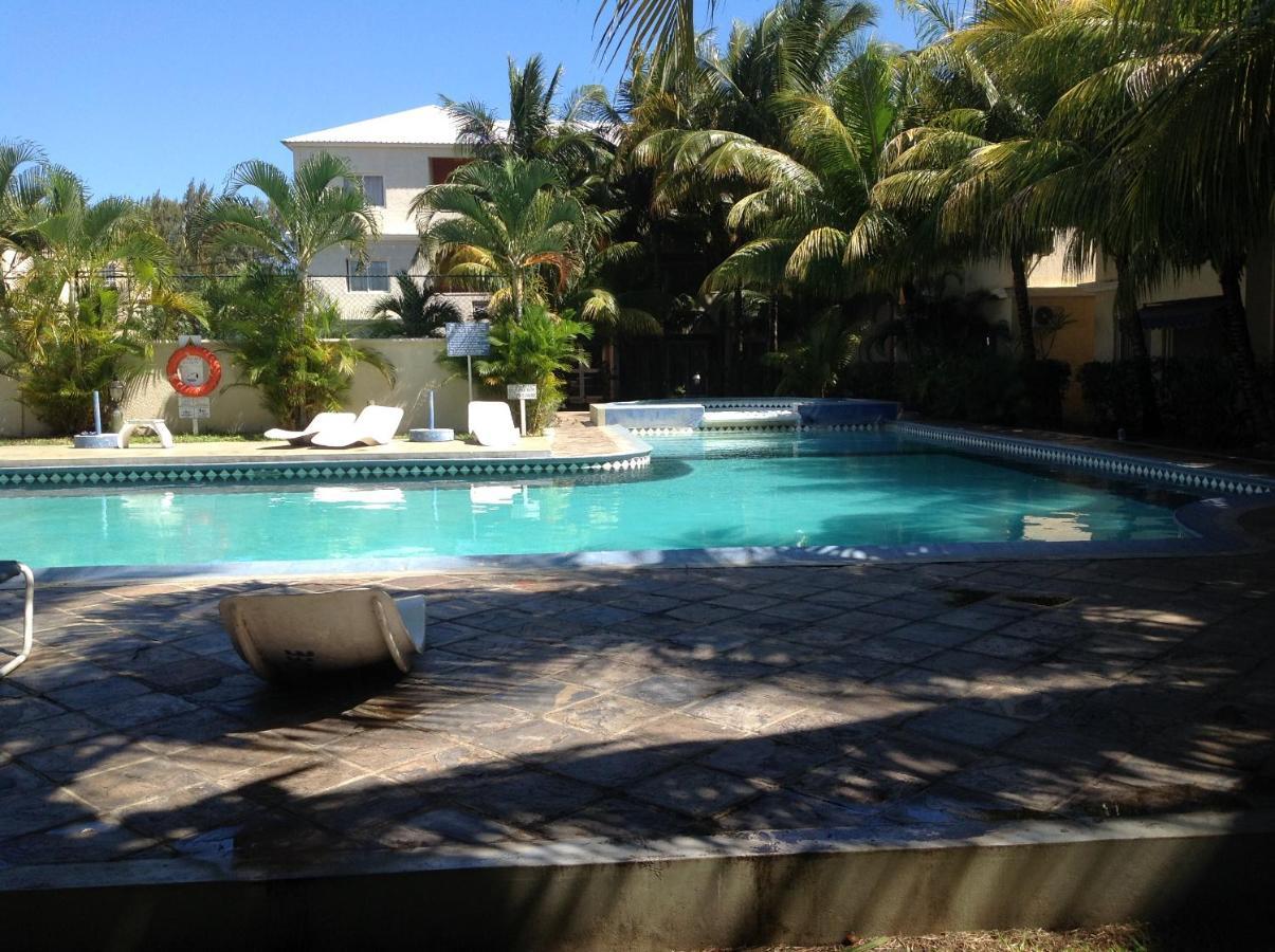 Lovely Apartment In Flic En Flac, Close To The Beach And All Amenities. Bagian luar foto