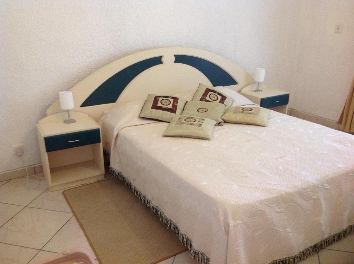 Lovely Apartment In Flic En Flac, Close To The Beach And All Amenities. Bagian luar foto